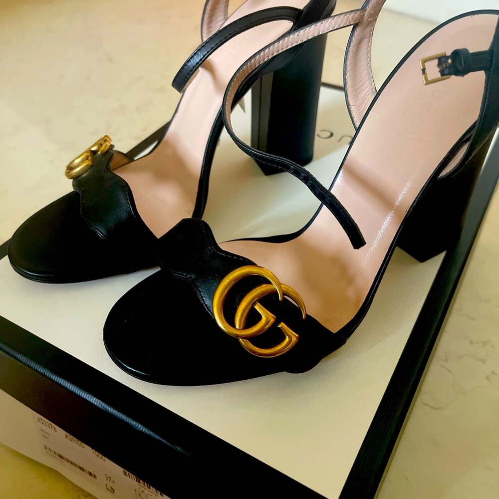 Authentic gucci sandals